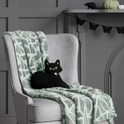 Plush Throw Blanket - Hyde And EEK! Boutique™